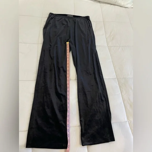 Travel Elements Size Large Pants in. Velour-Like Feel Fabric